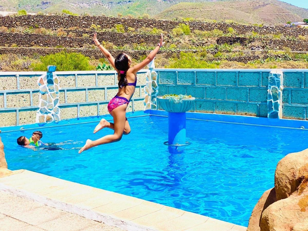 Amani Suite Con Jacuzzi Climatizado Y Piscina Buzanada エクステリア 写真