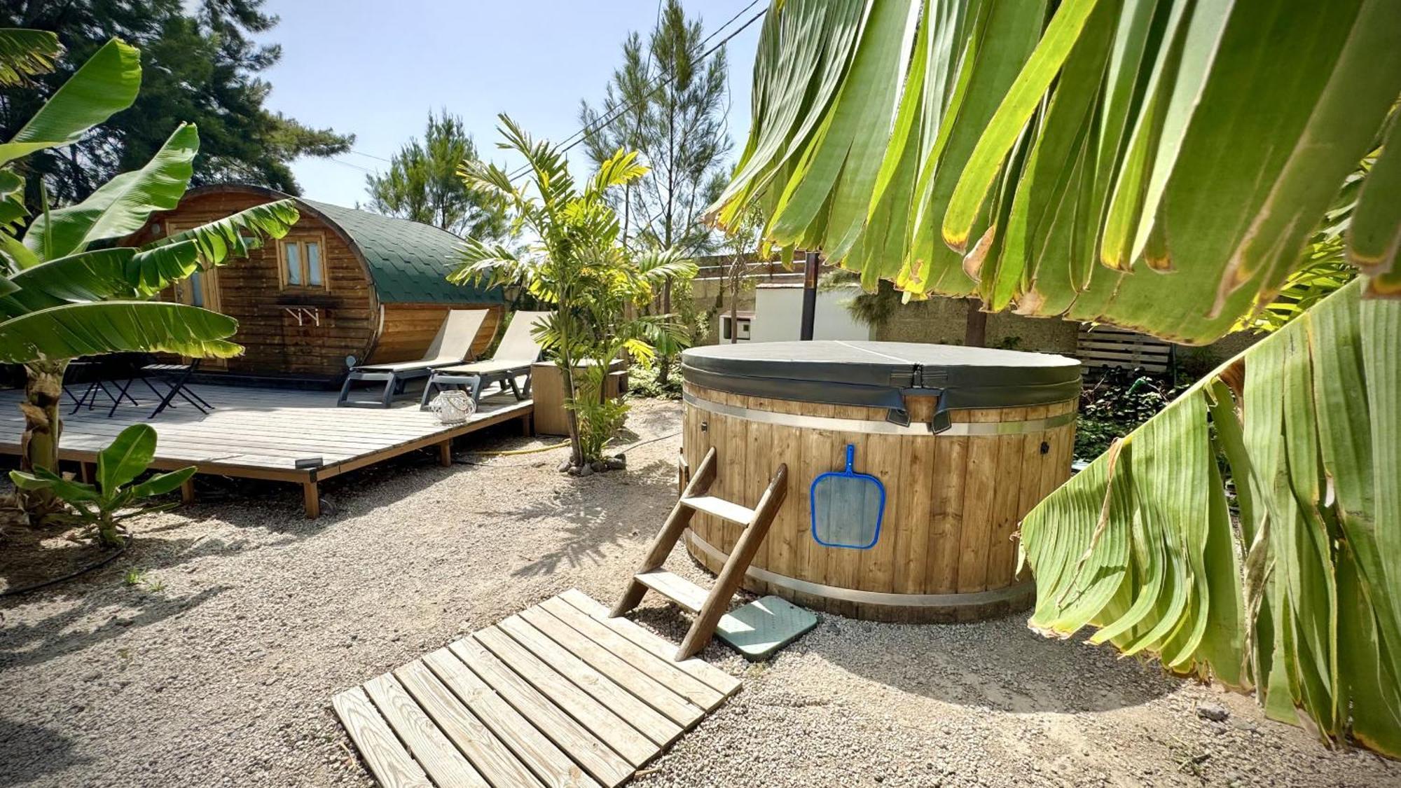 Amani Suite Con Jacuzzi Climatizado Y Piscina Buzanada エクステリア 写真