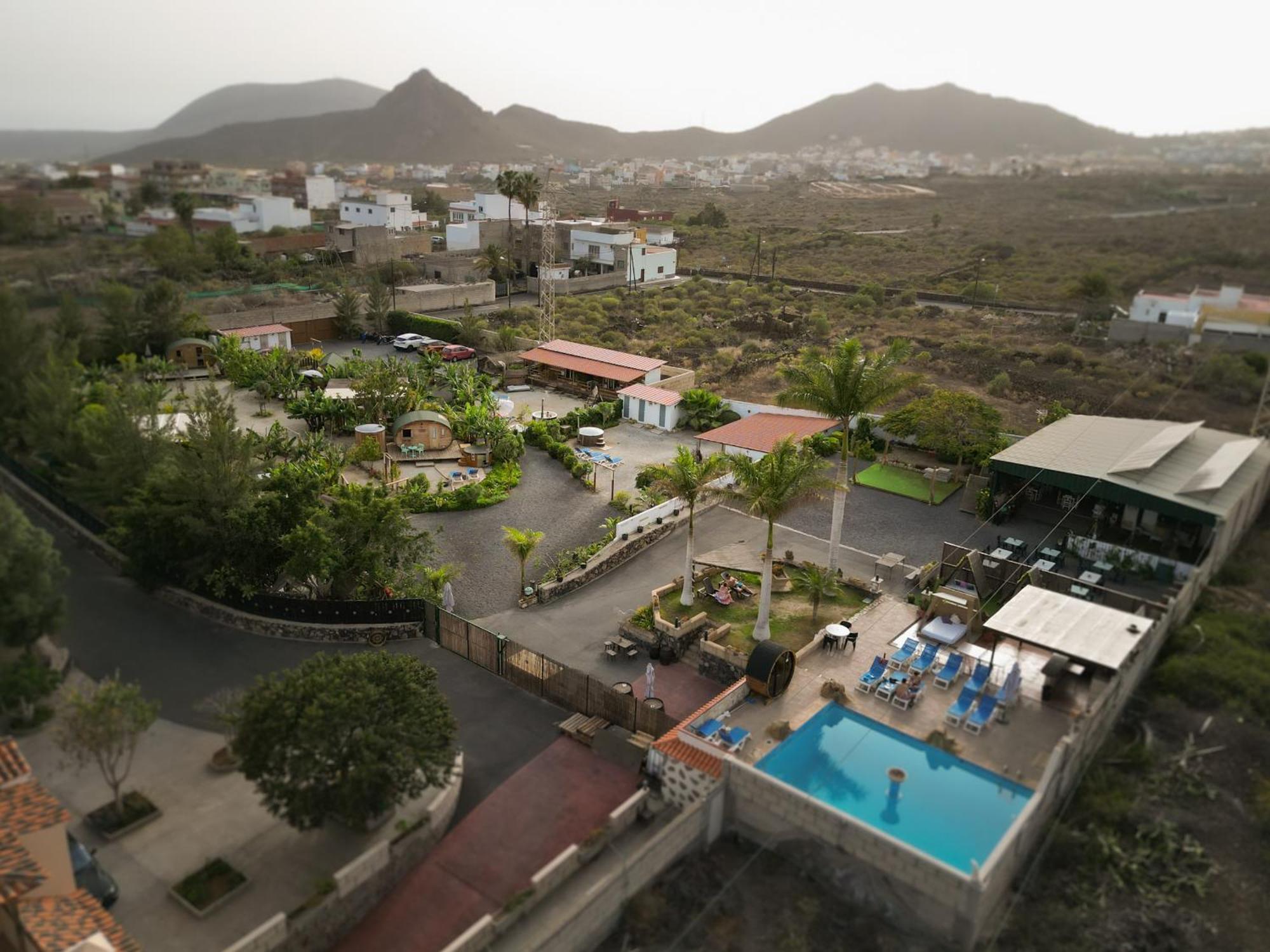 Amani Suite Con Jacuzzi Climatizado Y Piscina Buzanada エクステリア 写真