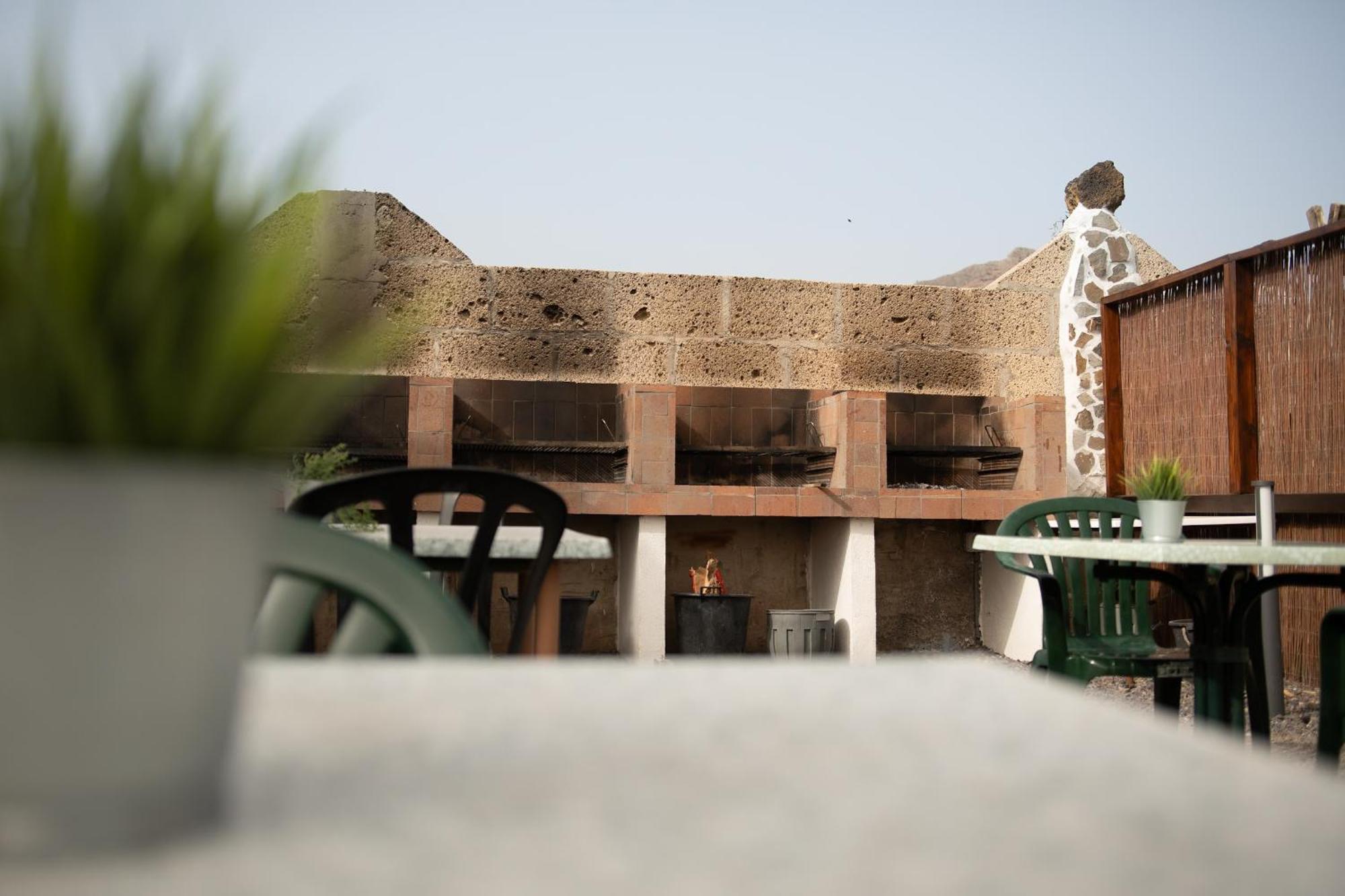 Amani Suite Con Jacuzzi Climatizado Y Piscina Buzanada エクステリア 写真